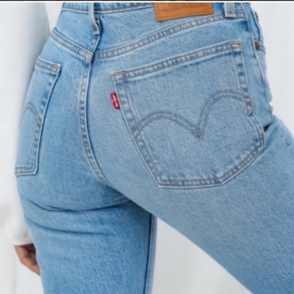 Levi’s Wedgie Straight Leg Jeans in 30 x 26 - Picture 3 of 16